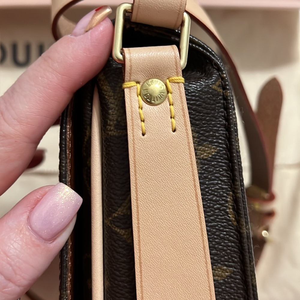 Louis Vuitton Vintage Cartouchière 17 Monogram – Fully Restored by LV - Picture 7 of 13